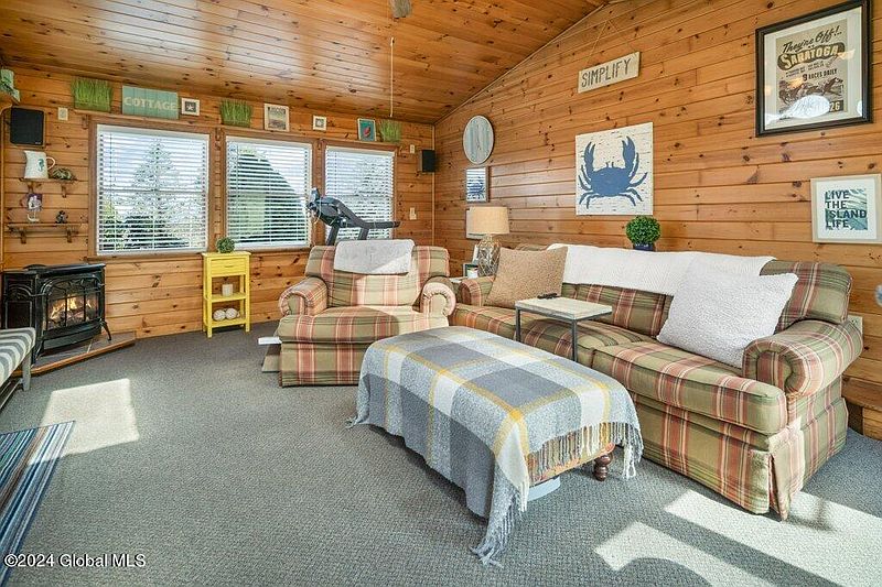 4th image of 592 Sulphur Springs Road