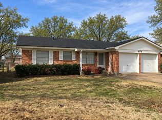 804 N Hughes St, Howe, TX 75459