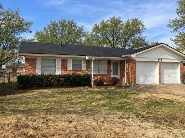 804 N Hughes St, Howe, TX 75459