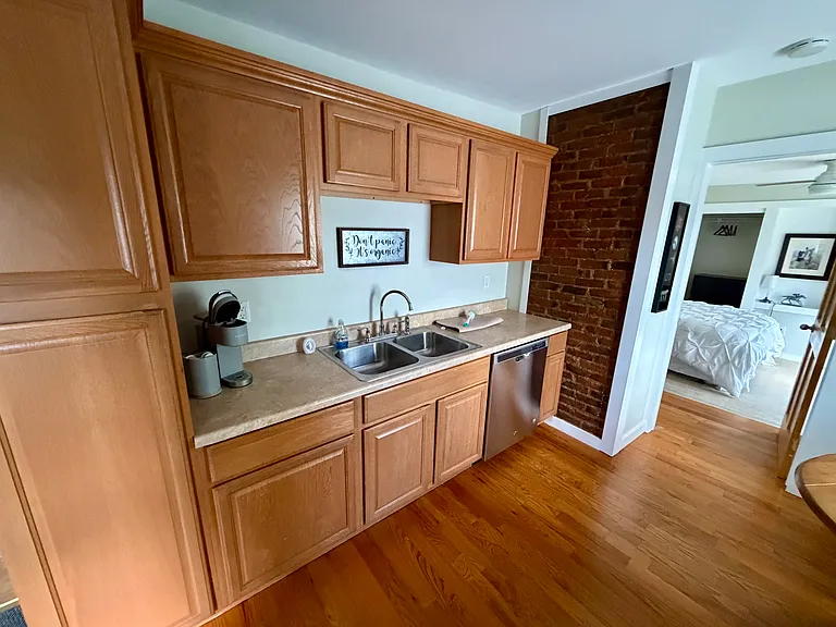 115 Caroline St #2 — Photo 6