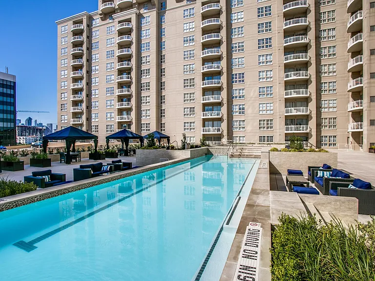 3225 Turtle Creek Blvd #220 — Photo 7
