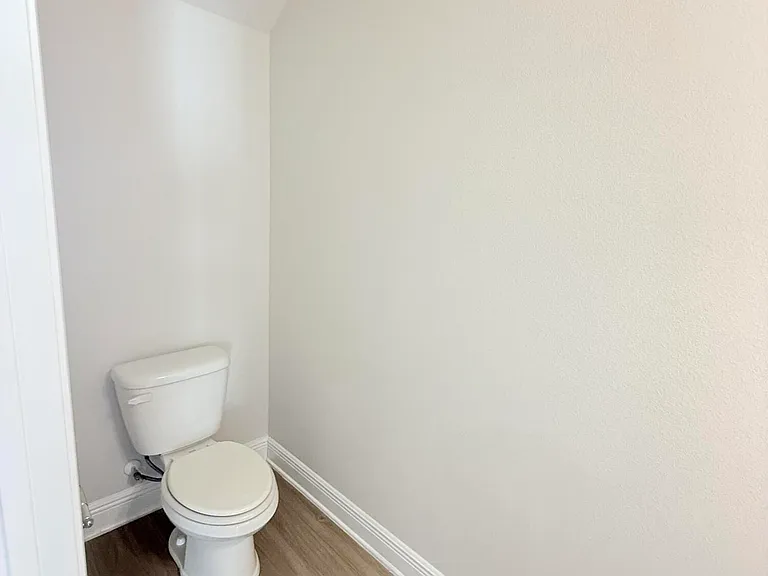 7682 Shadow Lake Dr — Photo 5