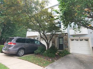 2003 Capstone Cir, Herndon, VA 20170