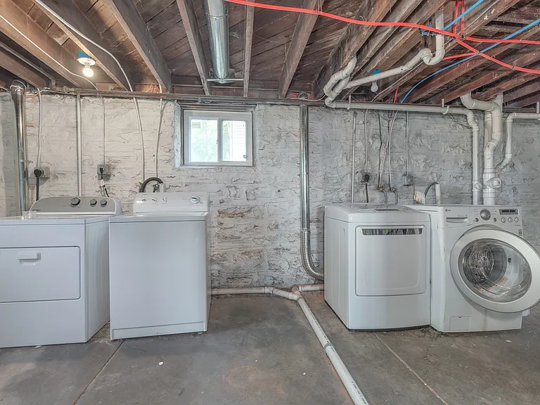 1555 Tamm Ave #B — Photo 17