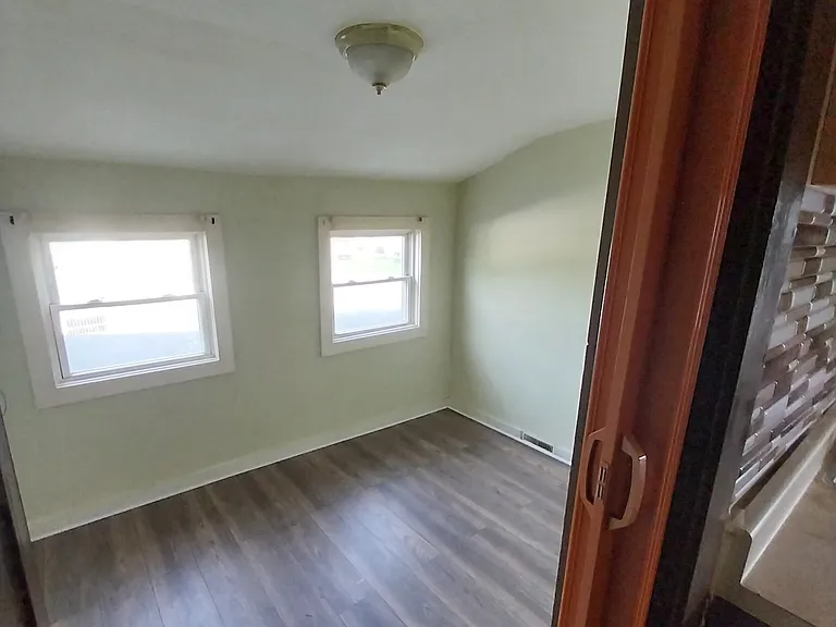3484 W 50th St #UP — Photo 2