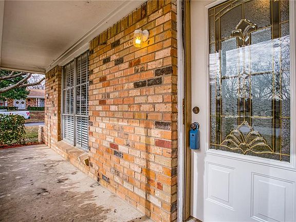 4th image of 431 Riverwood Dr