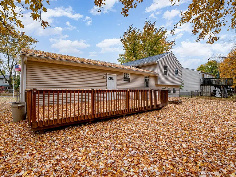 1387 Firethorne Dr — Photo 25