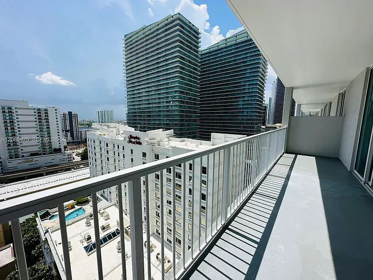 1250 S Miami Ave #1707 — Photo 9
