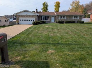 1350 Parkview Dr, Wellsville, OH