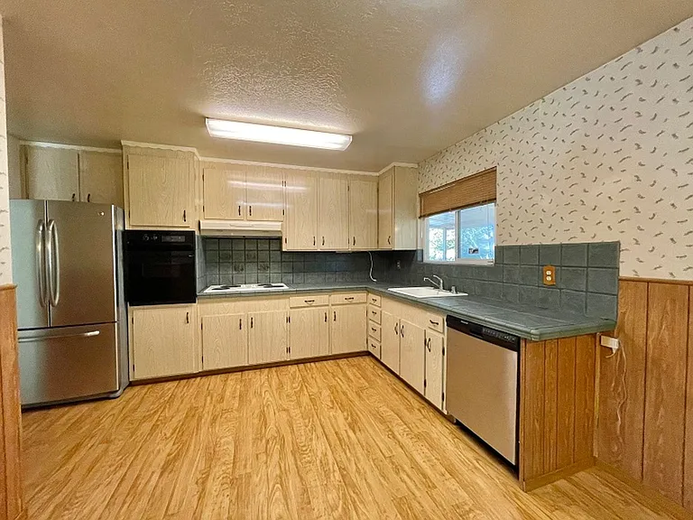 3063 Linda Vista Ave — Photo 8