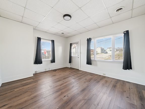4th image of 300 Broad Ave #1