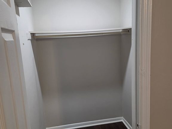 3rd image of 409 N Cherrywood Ave #409B
