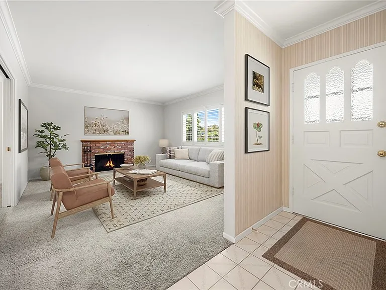 245 E Hoover Ave — Photo 5