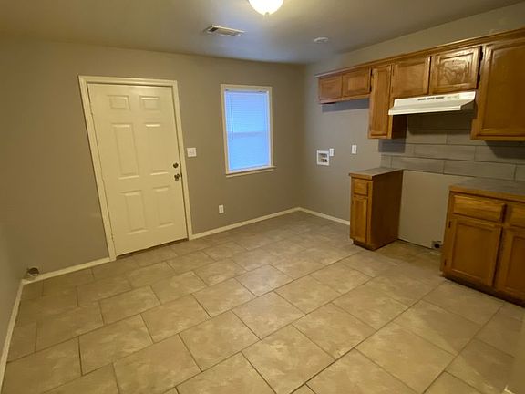 2nd image of 513 S 11th St #B