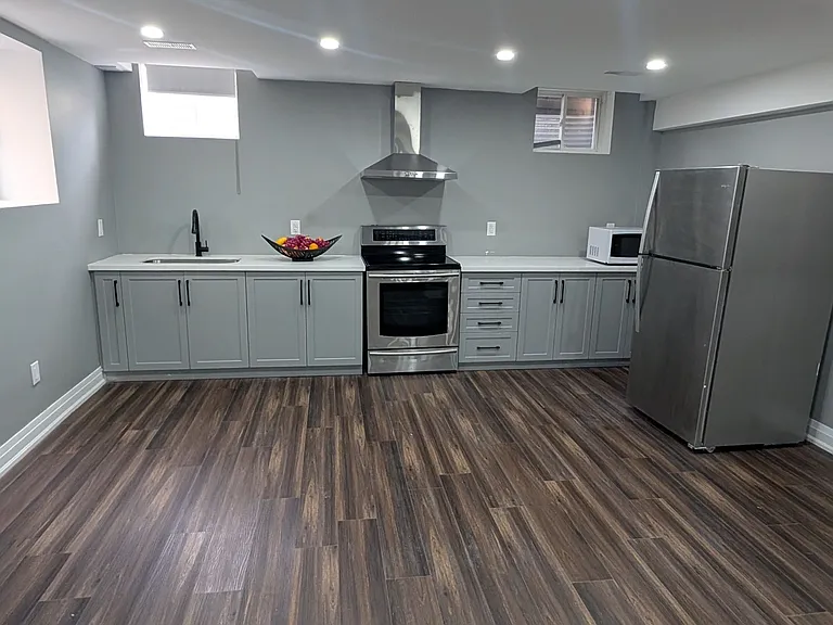 76 Durango Dr #BASEMENT — Photo 13