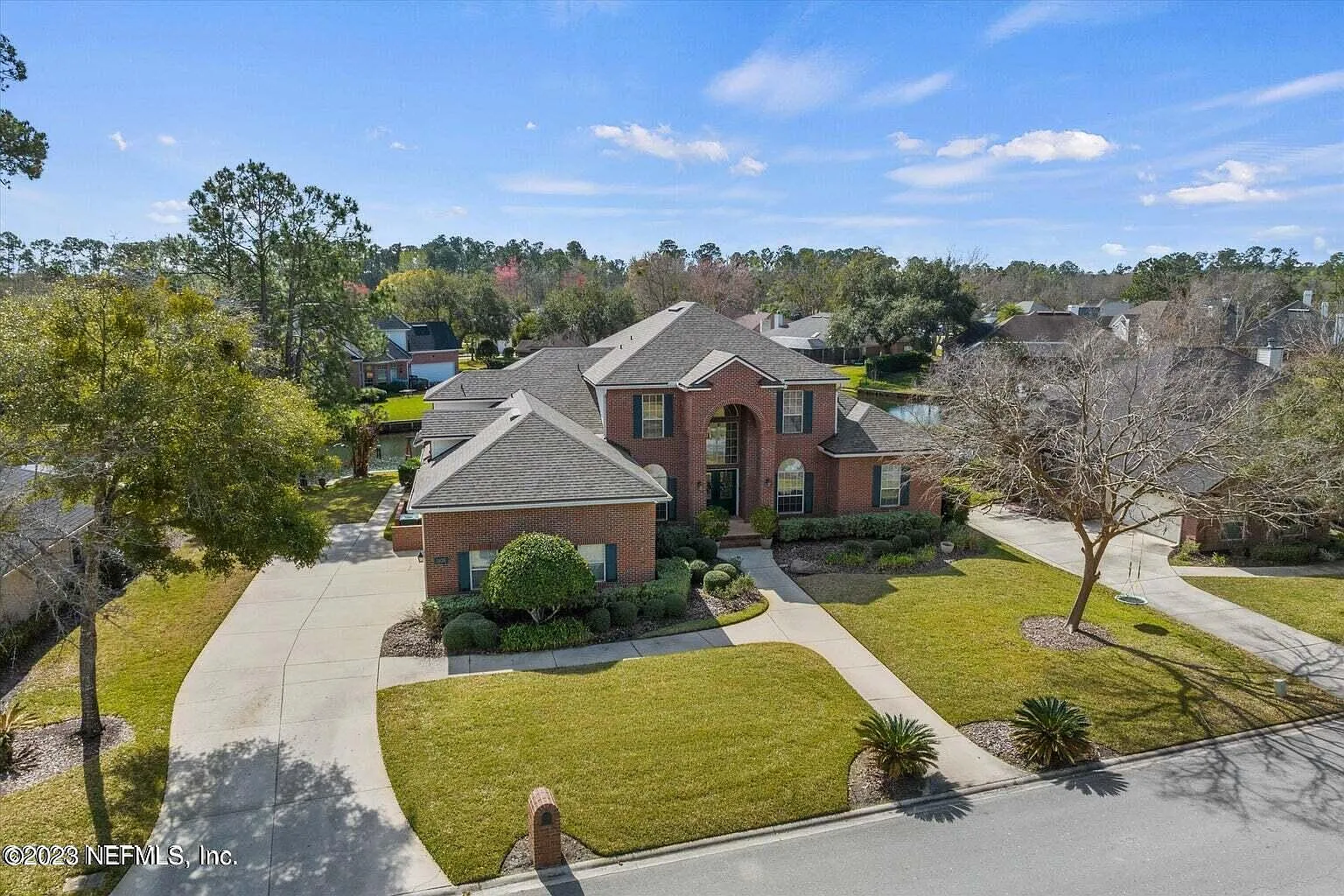 5 bed, 4.5 bath, 4769 sqft, $5,500 — Photo 4