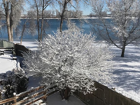 Every season here is great! This property is very enjoyable with it's setting beside the lake and park. The park is closed except for the summer months. So most of the year it's beauty is just for your own enjoyment.