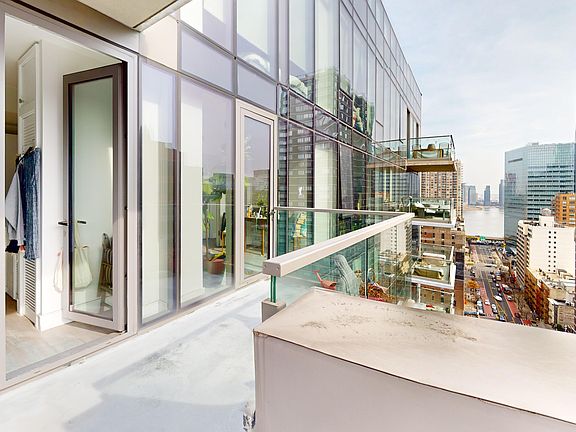 3rd image of 237 E 34th St APT 2102