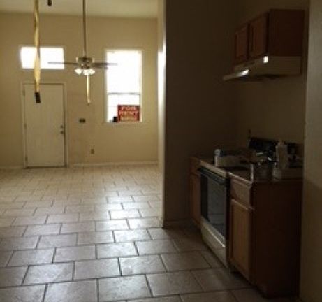 5th image of 1118 N Roman St