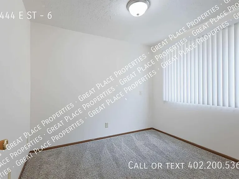 2444 E St #6 — Photo 19