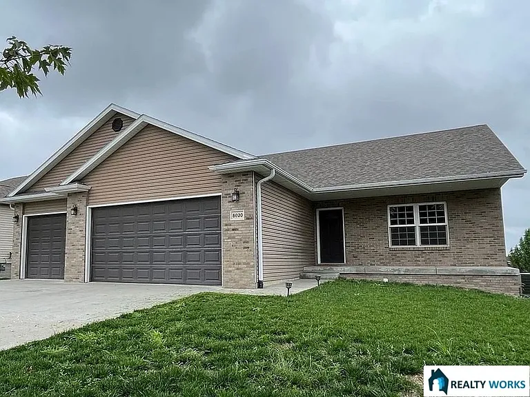 8020 Renatta Dr — Photo 1