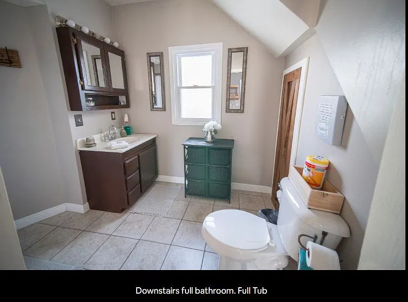 3 bed, 2136 sqft, $3,500 — Photo 4