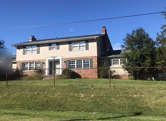 2nd image of 566 Greenlawn Rd