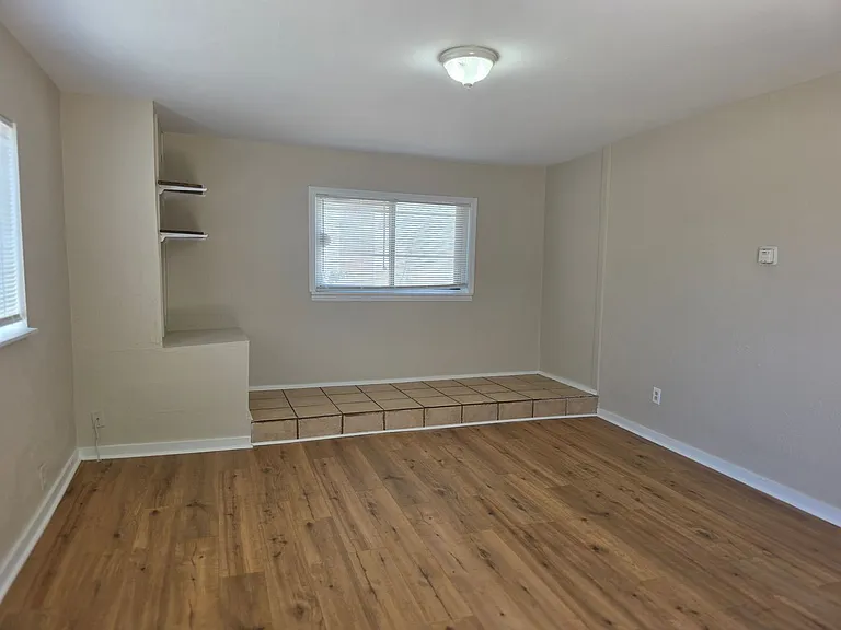 1547 W Byers Pl — Photo 9