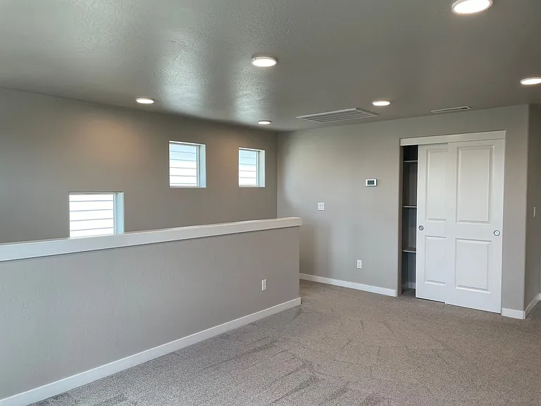 1131 Rutherford Dr — Photo 17