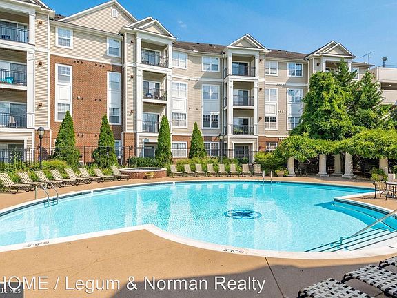 5th image of 12913 Centre Park Cir APT 301