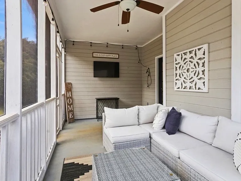 2300 Amberley Woods Trce — Photo 22