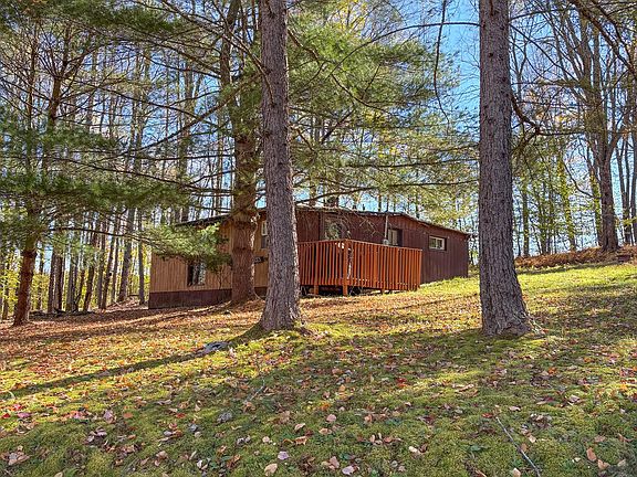 29th image of 1162 Cowley Hill Rd