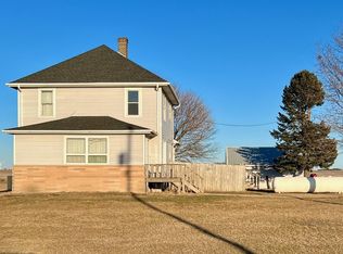 2210 Youngblood Ave, Dows, IA 50071