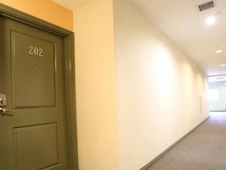 4821 Bakman Ave #202 — Photo 3