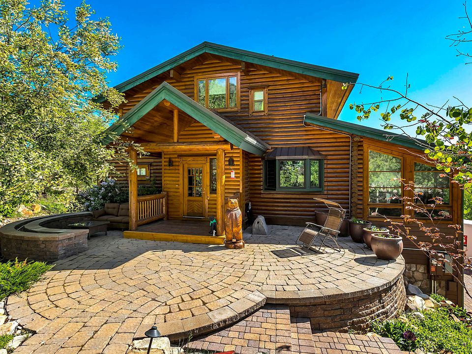 1st image of 2090 Bear Hollow Dr