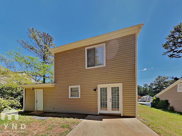 2139 Victoria Pl — Photo 20
