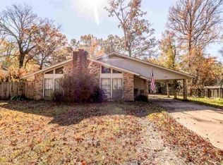 347 Scarbrough St, Richland, MS 39218
