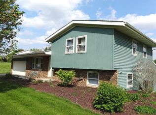 8 Stoner Dr, Valparaiso, IN 46385