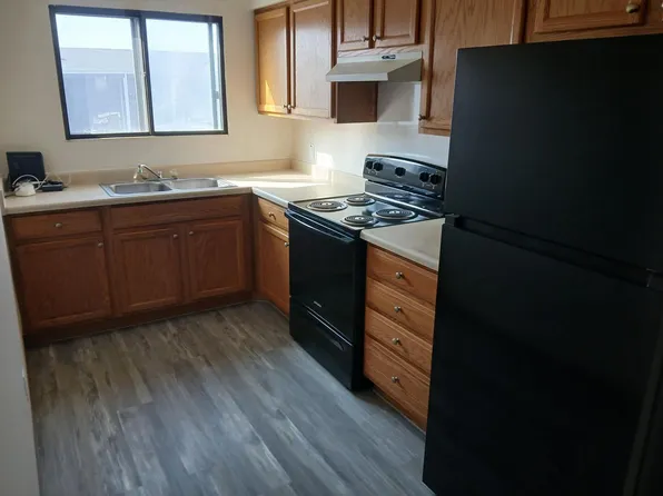 OTE7110, 7110 Hillandale Rd APT 10, Davenport, IA 52806