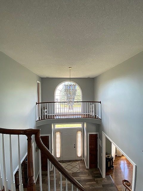 1st image of 8219 Oakway Ln