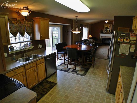 4th image of 6181 Lismore Cir