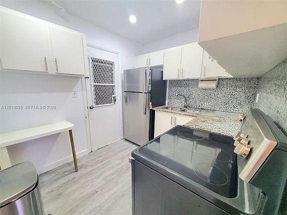 3rd image of 16801 NE 13th Ave APT 314