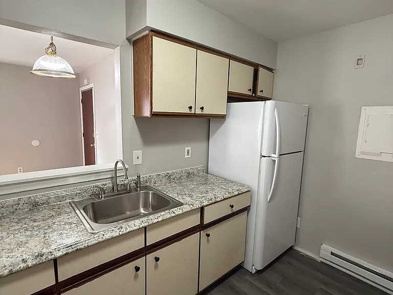 220 Glen Haven Rd #D — Photo 4