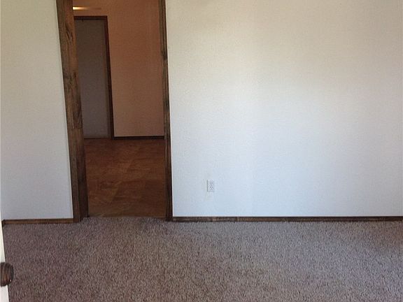 3rd image of 1101 W Chestnut St