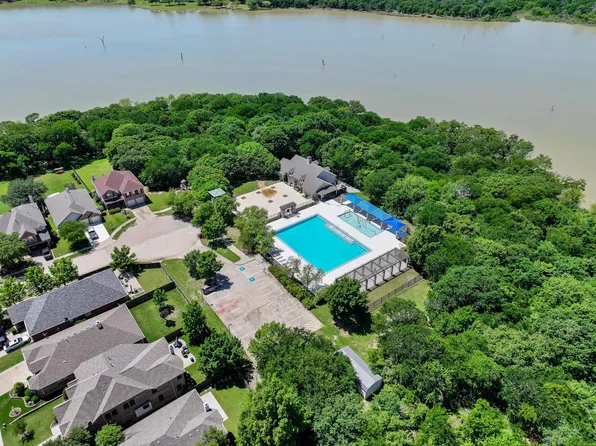 1213 Lake Worth Trl, Little Elm, TX 75068