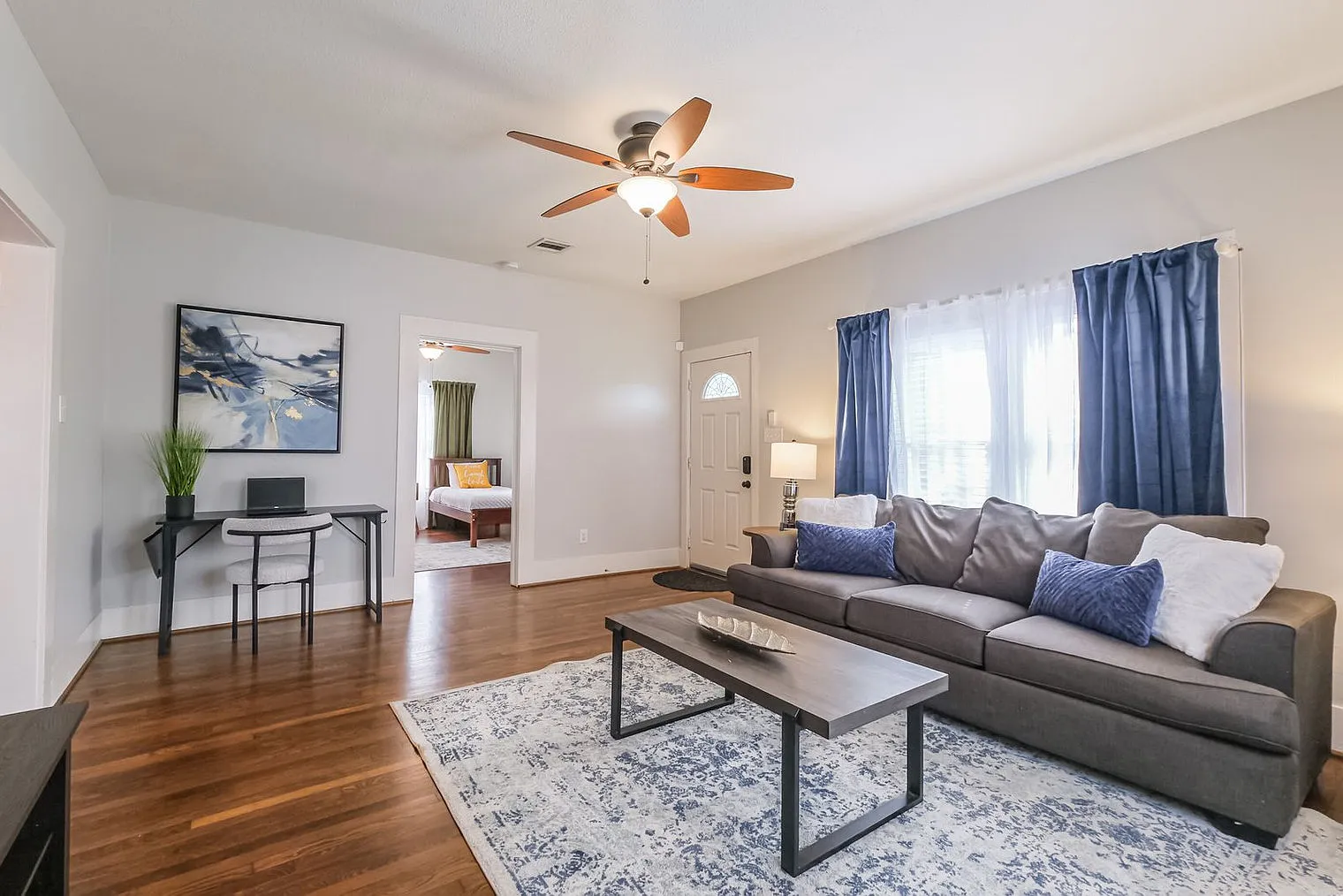 2 bed, 1.0 bath, 1119 sqft, $2,567 — Photo 1
