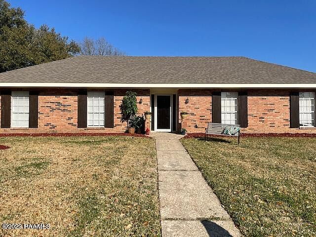 1st image of 135 Orgeron Dr