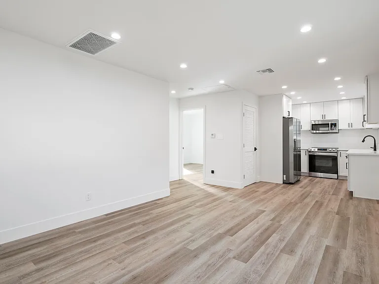 6922 Shadygrove St — Photo 3