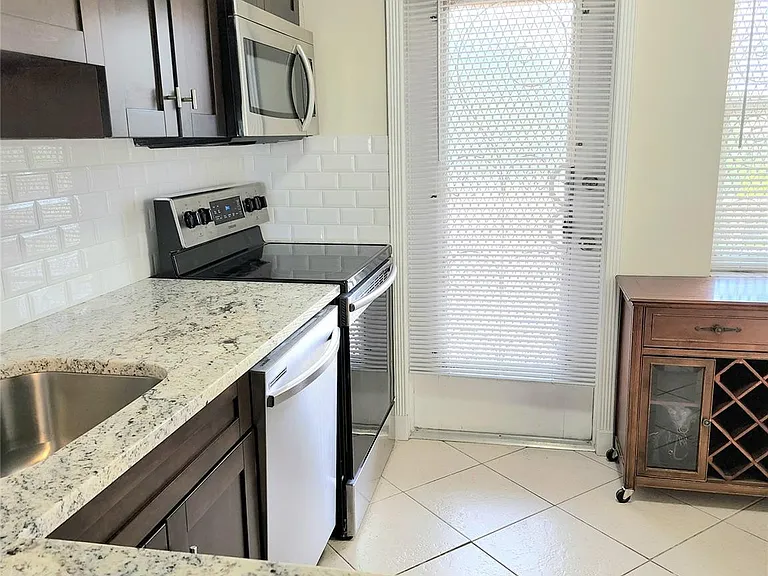4700 Washington St #308 — Photo 8