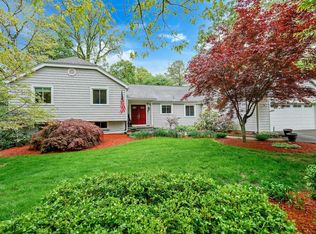 42 Pleasant Ridge Dr, Poughkeepsie, NY 12603